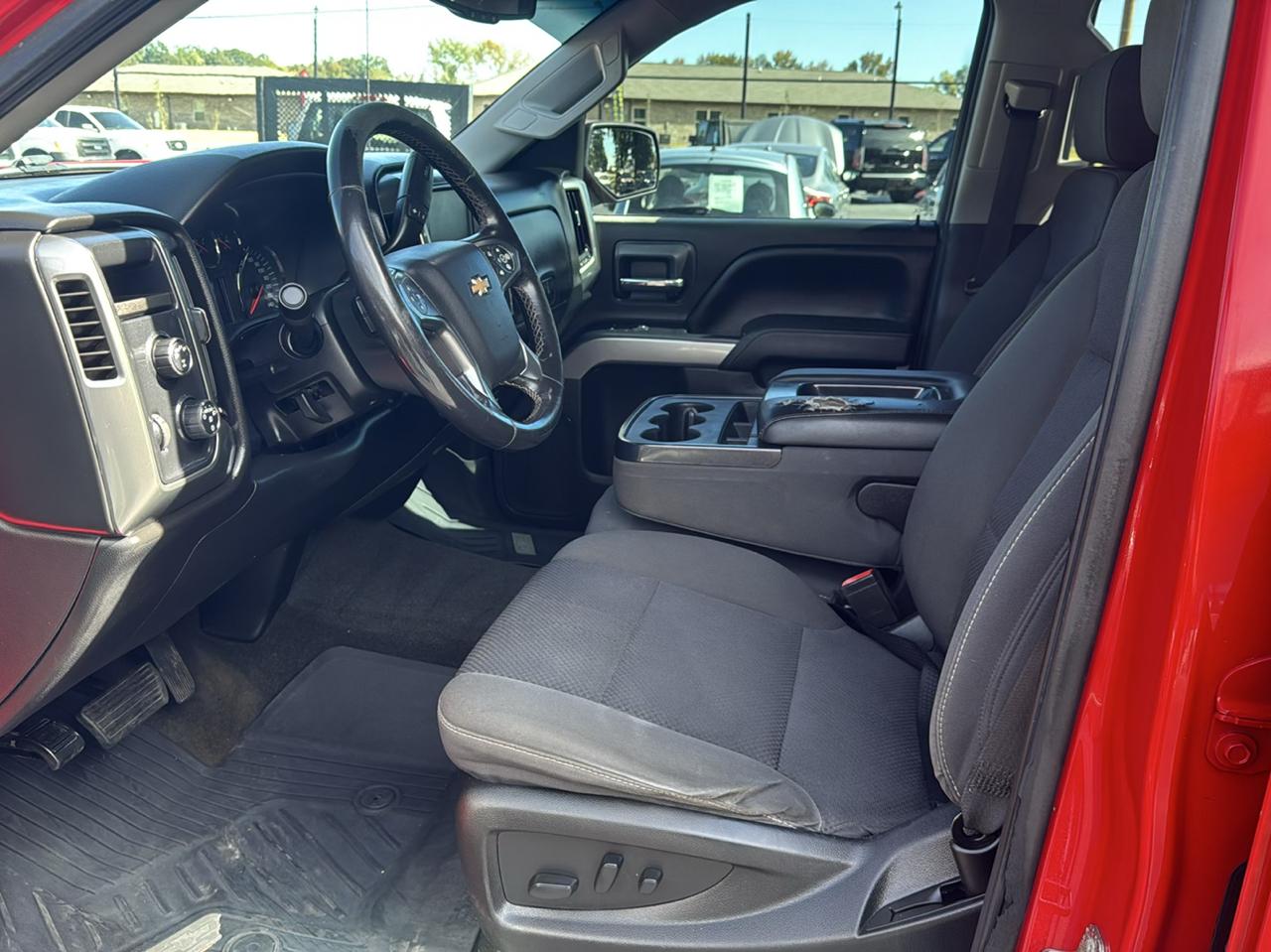 Chevrolet 1/2 Ton Pickups  2018