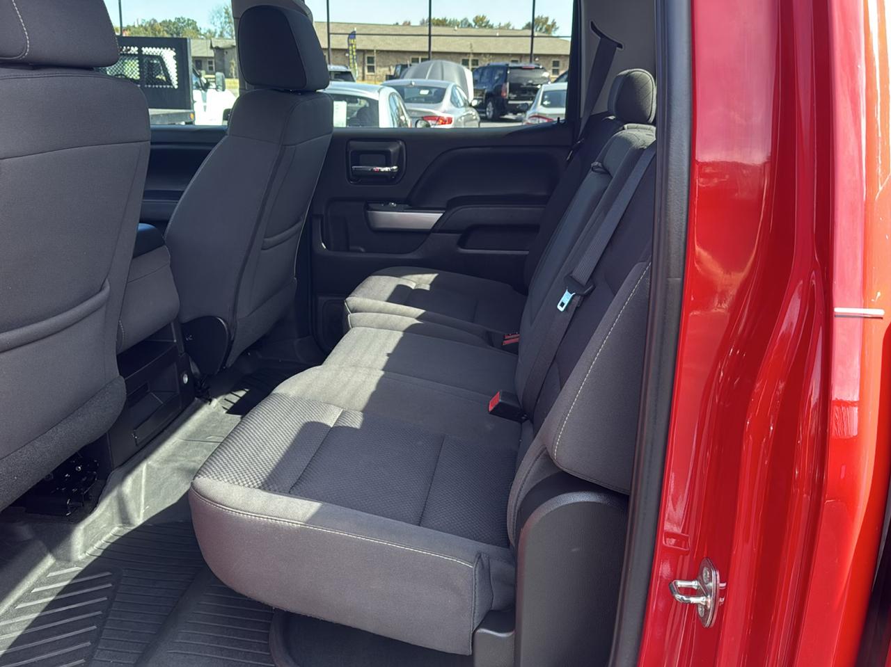 Chevrolet 1/2 Ton Pickups  2018