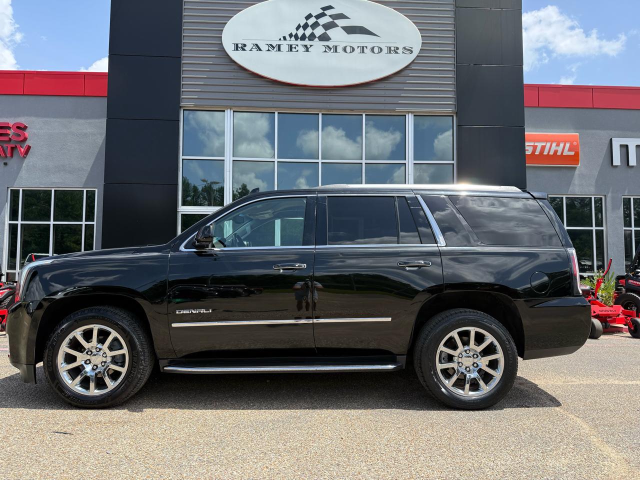 GMC Yukon  2017