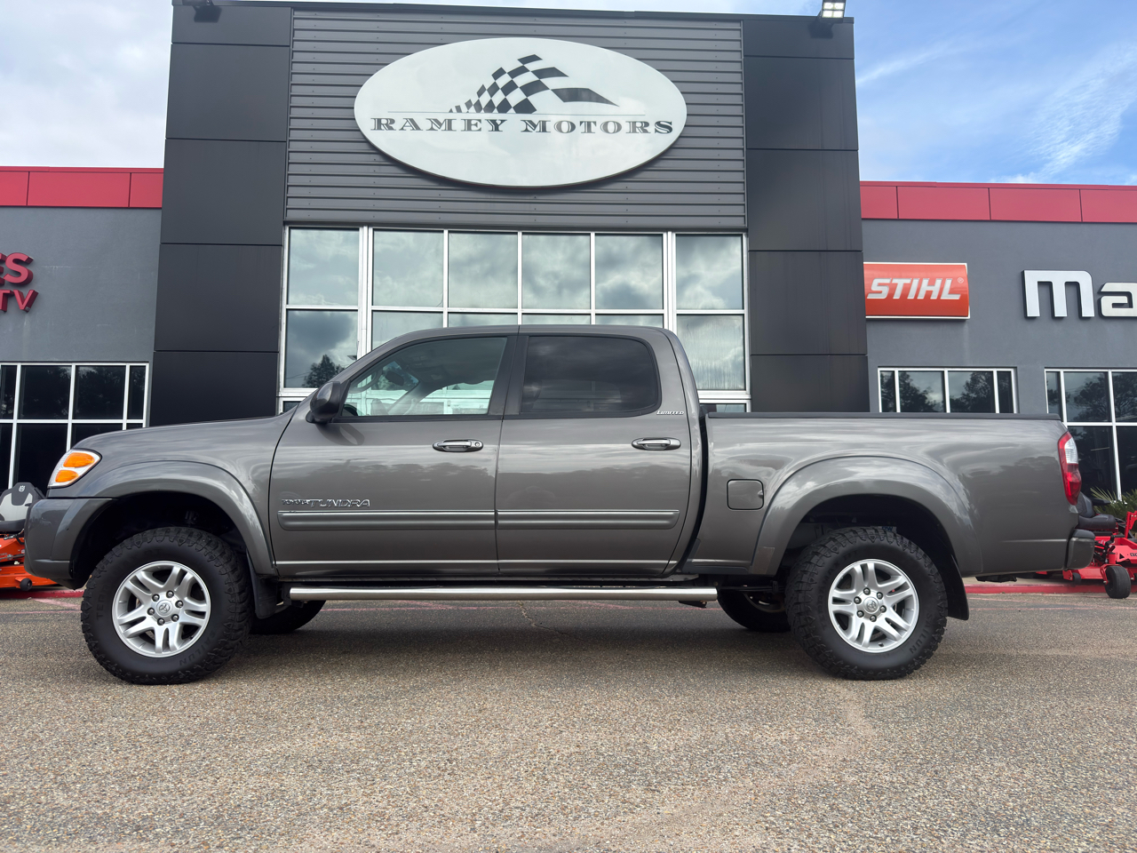 Toyota Tundra Limited Double Cab 4WD 2004