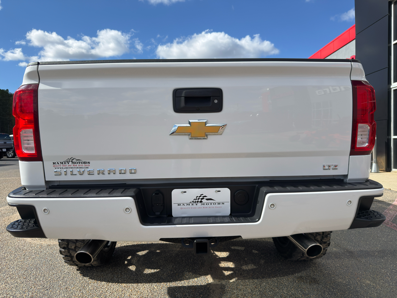 2017 Chevrolet Silverado 1500 LTZ Custom photo 4