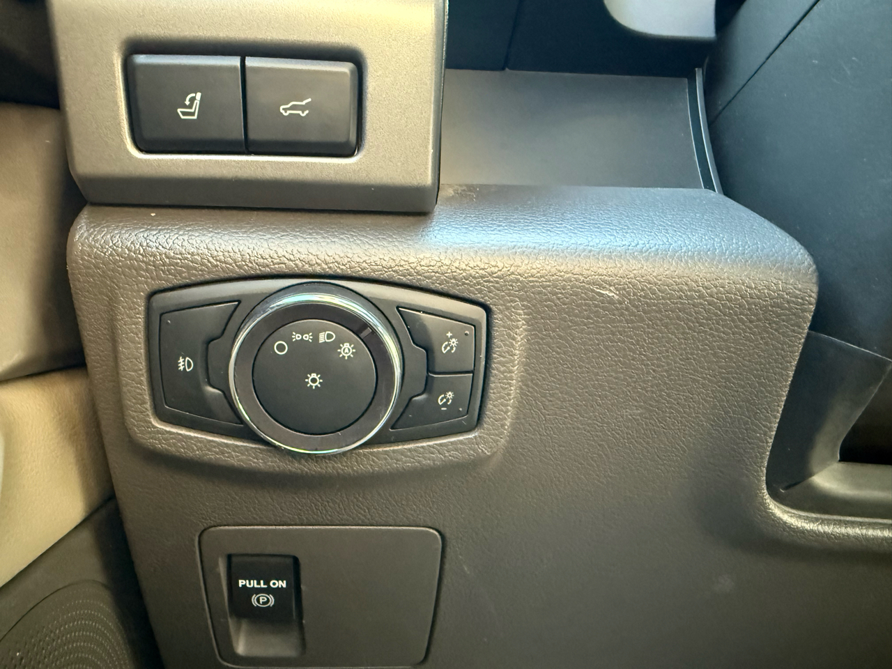 Ford Expedition  2020