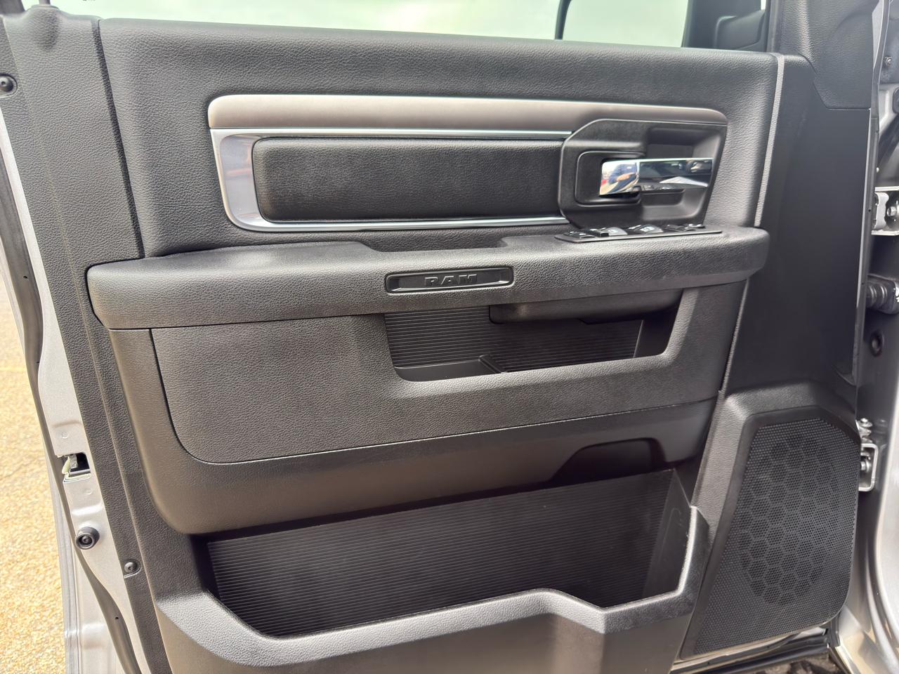 RAM 1500 Classic  2023