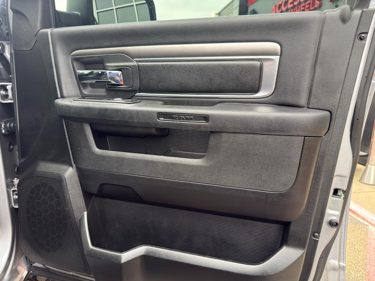 RAM 1500 Classic  2023