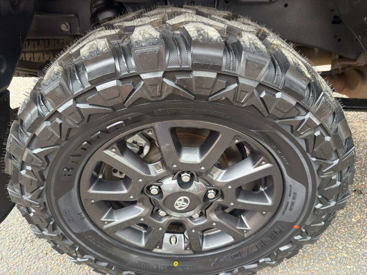 Toyota Tundra 4WD  2021