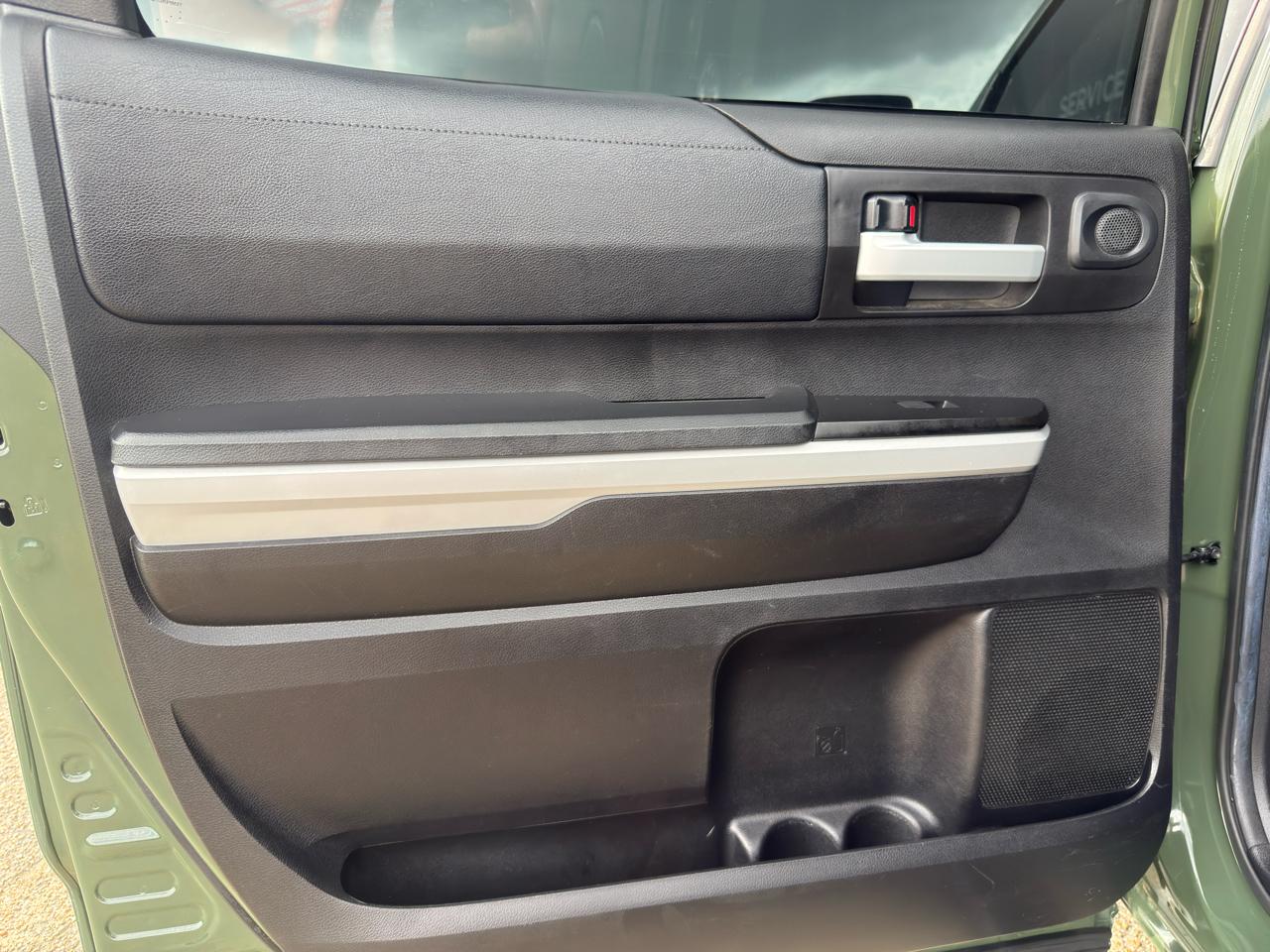 Toyota Tundra 4WD  2021