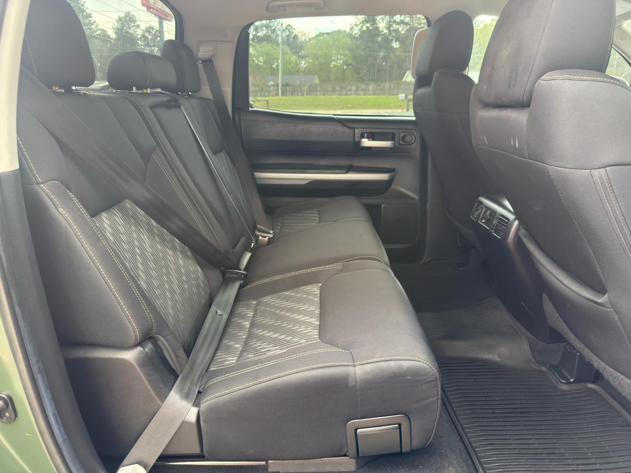 Toyota Tundra 4WD  2021