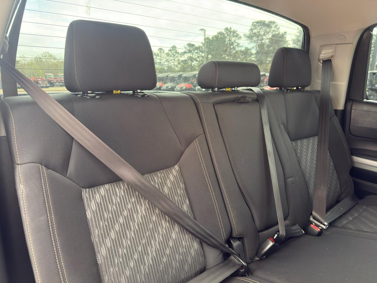 Toyota Tundra 4WD  2021