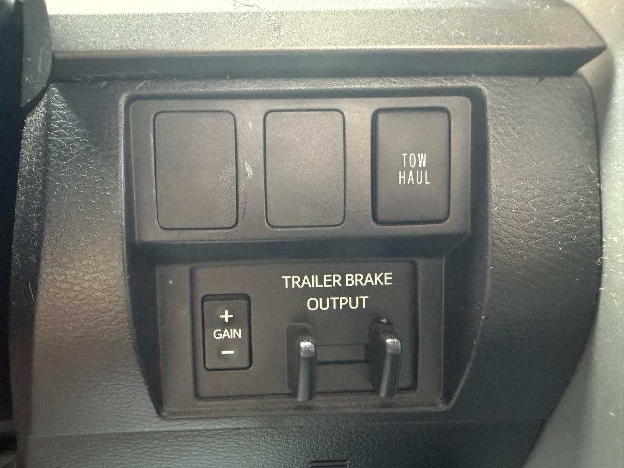 Toyota Tundra 4WD  2021