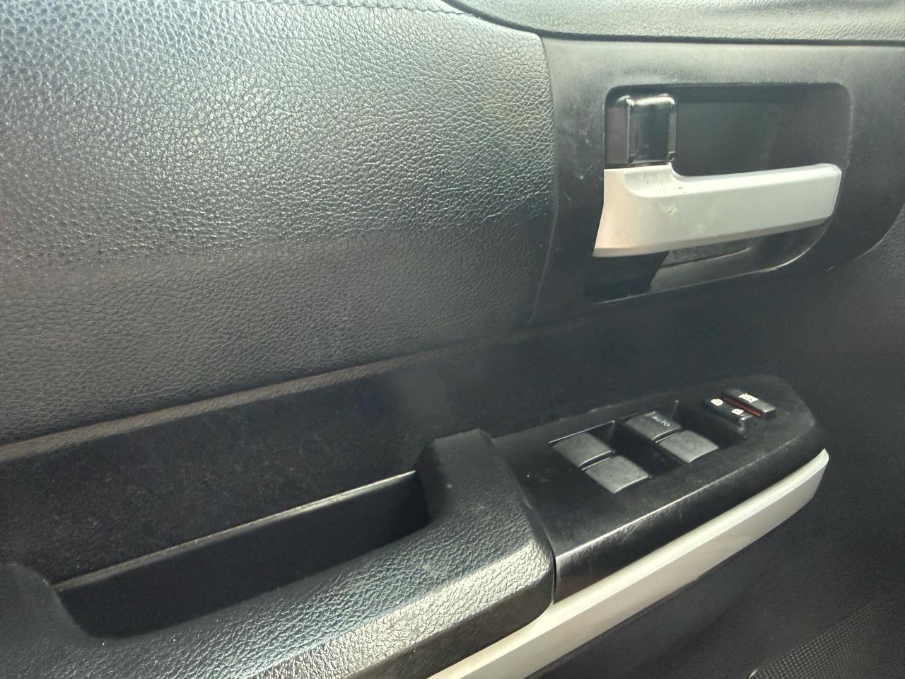 Toyota Tundra 4WD  2021