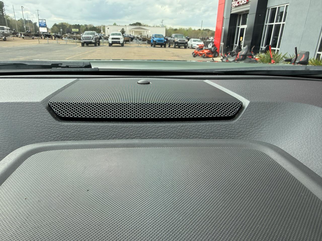 Toyota Tundra 4WD  2021