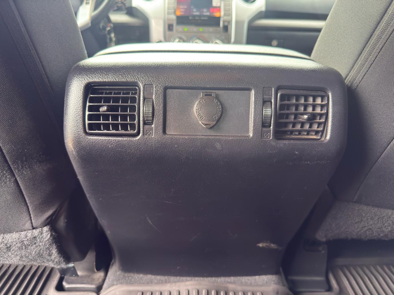 Toyota Tundra 4WD  2021