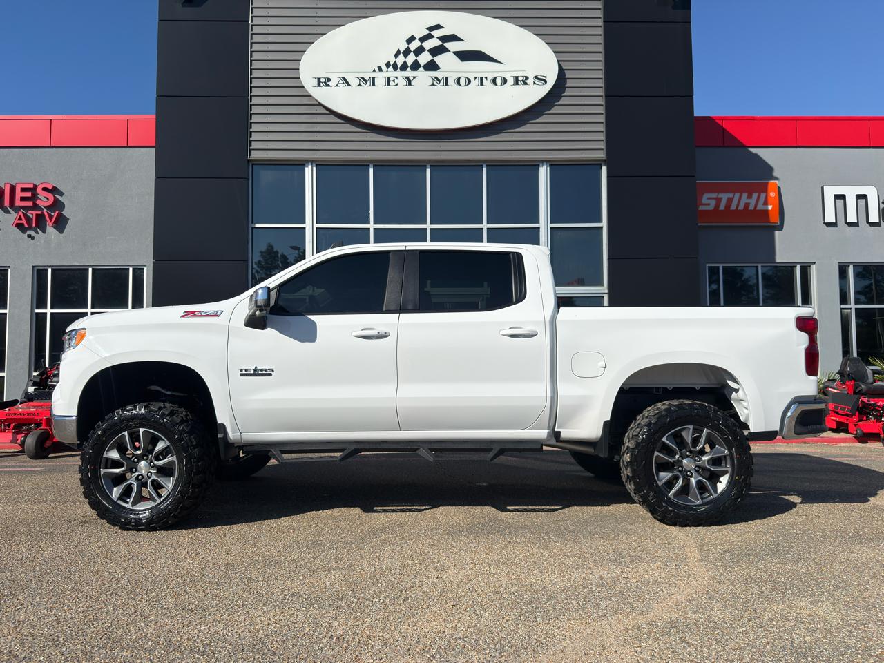 Chevrolet Silverado 1500  2023