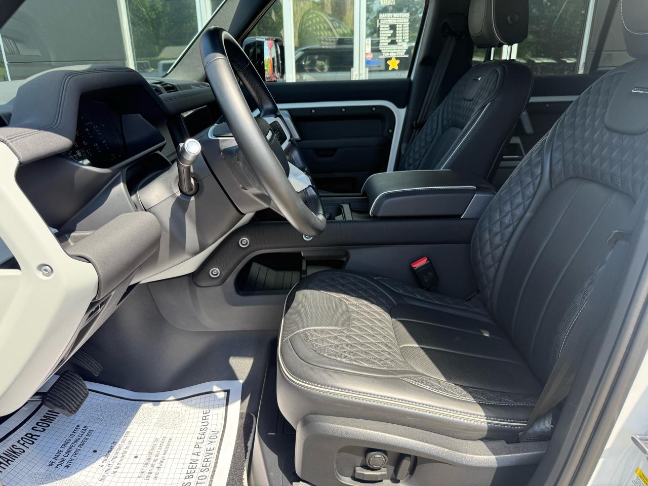 Land Rover Defender  2022