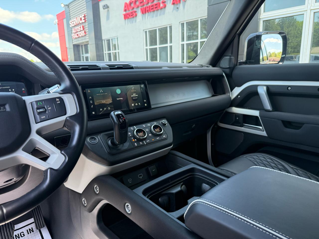 Land Rover Defender  2022