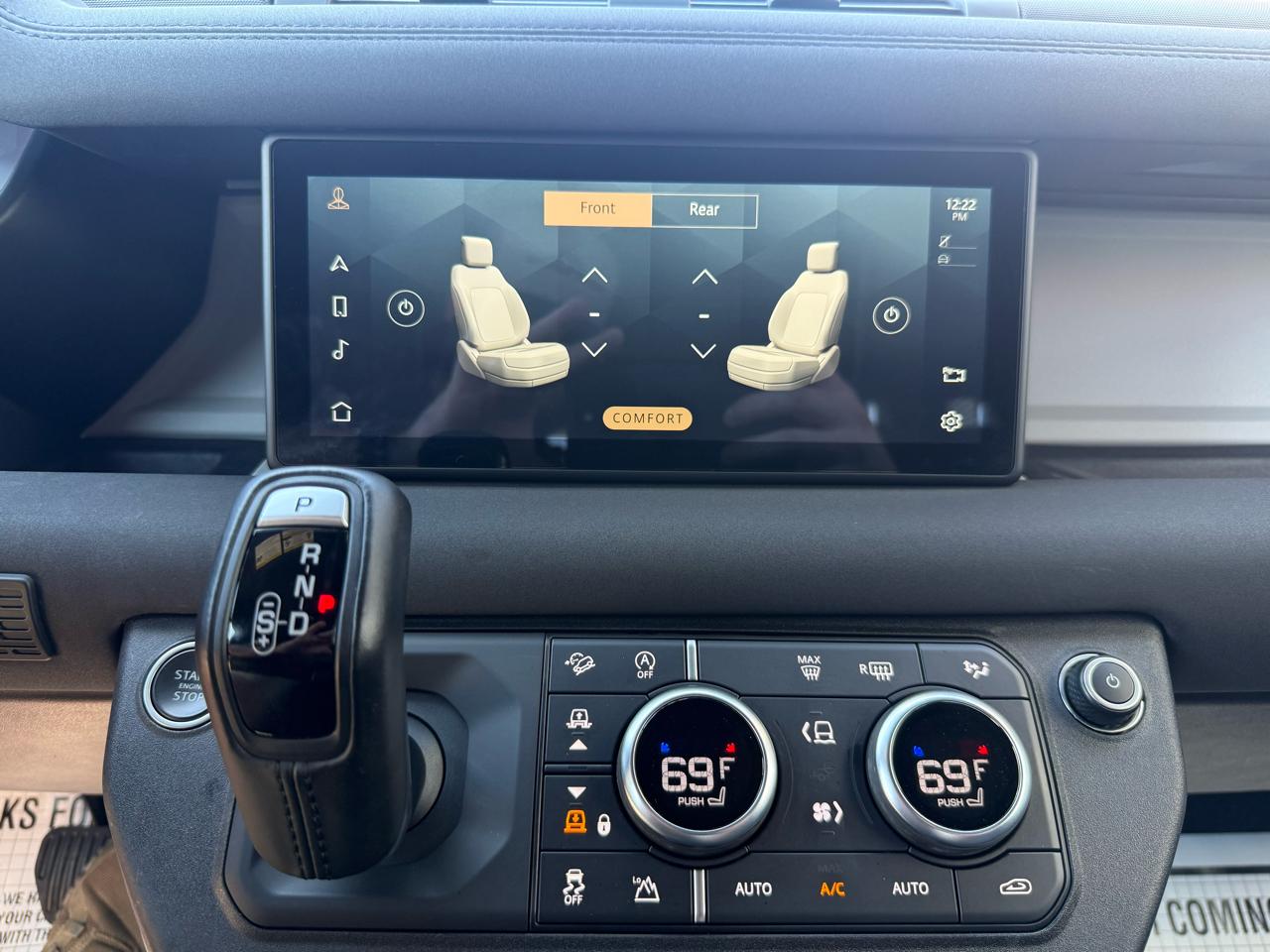 Land Rover Defender  2022