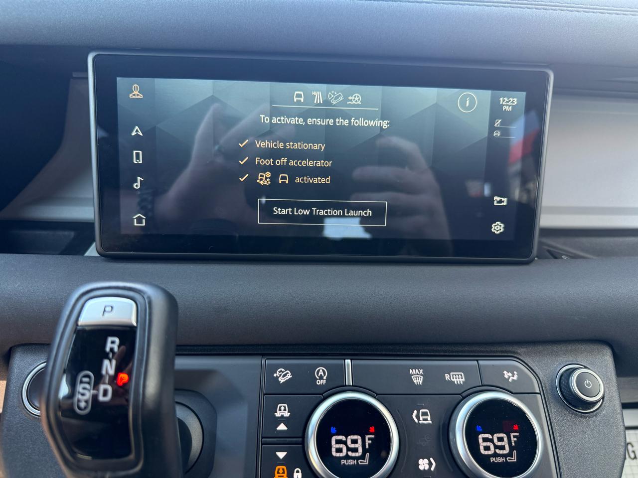 Land Rover Defender  2022