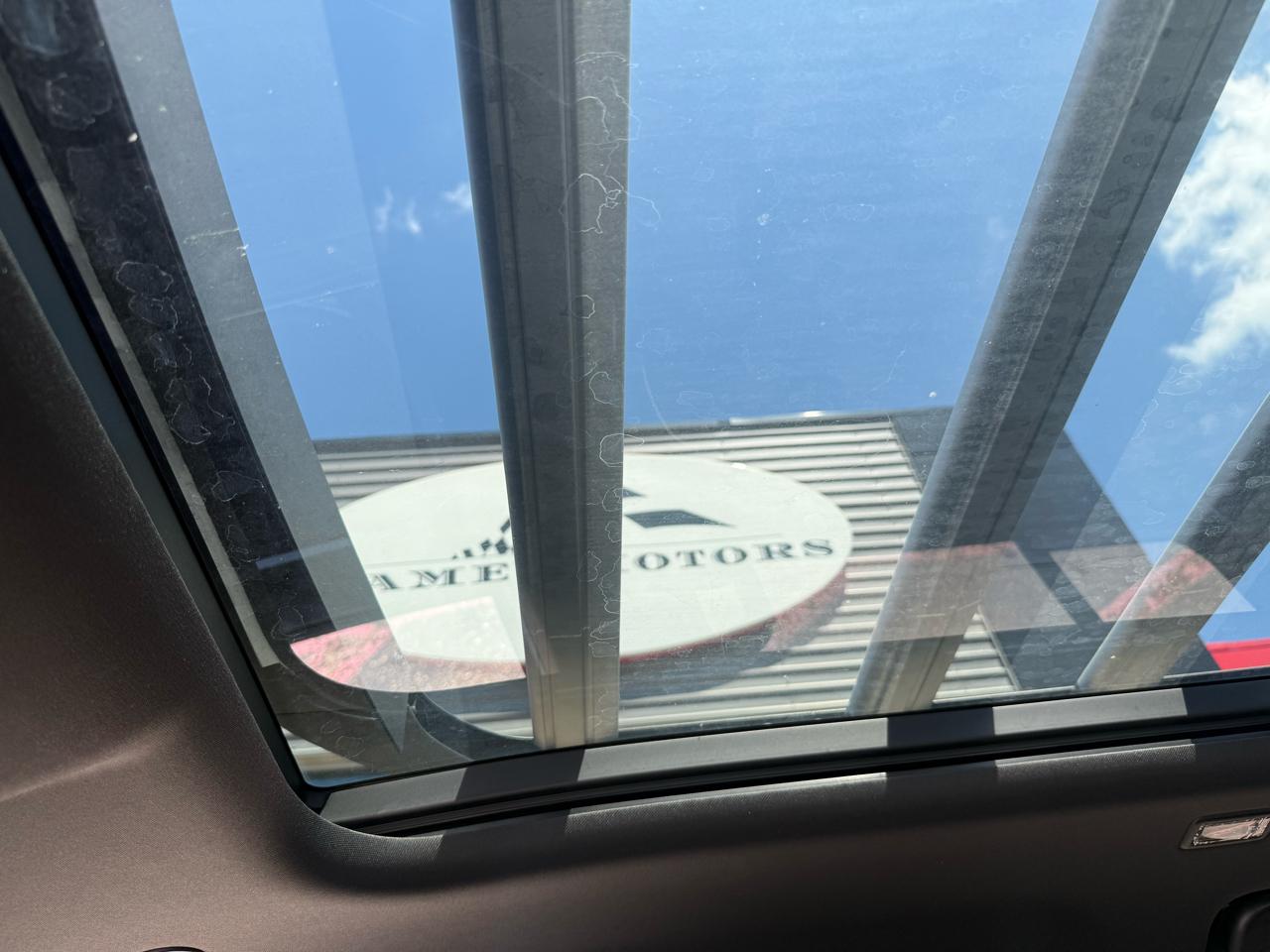 Land Rover Defender  2022