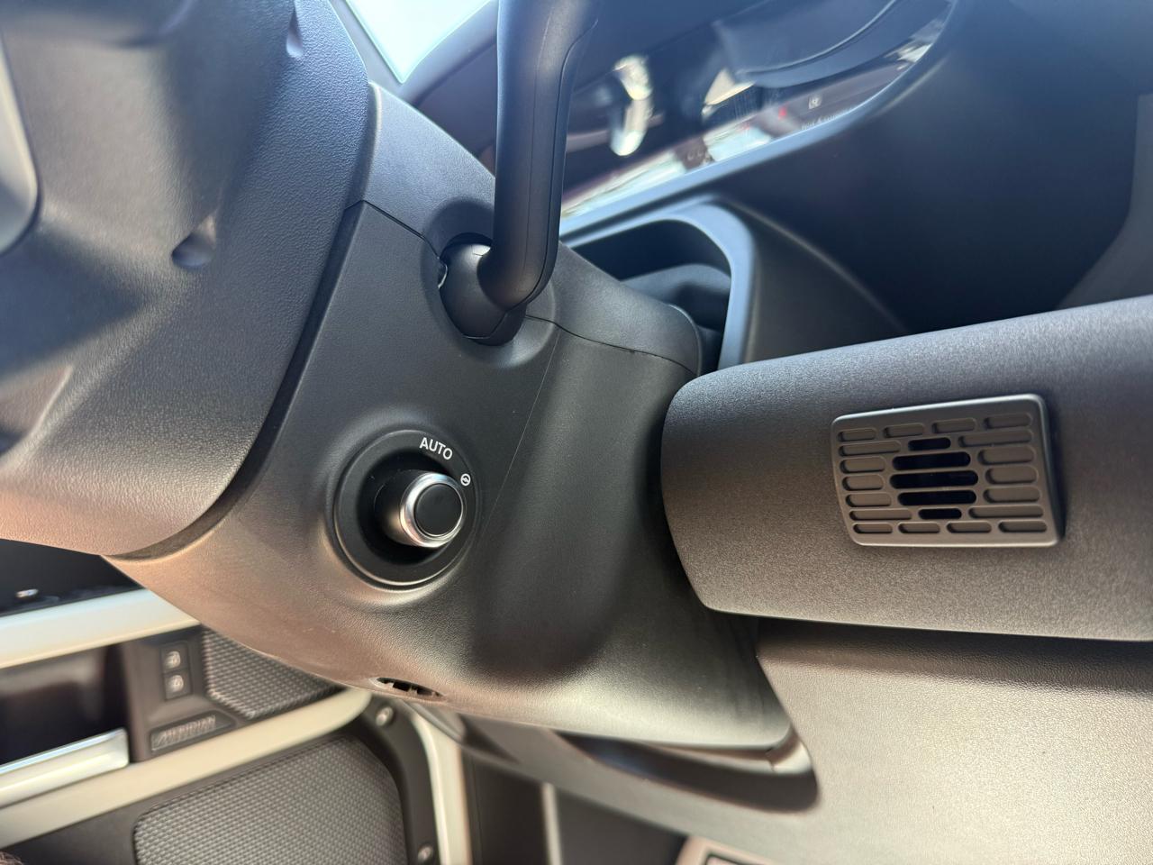 Land Rover Defender  2022