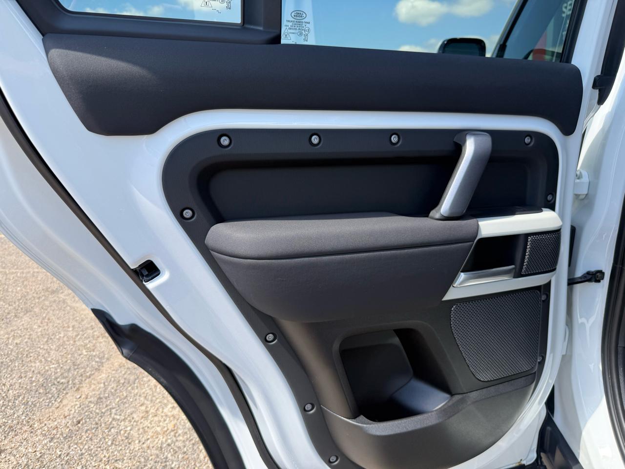 Land Rover Defender  2022