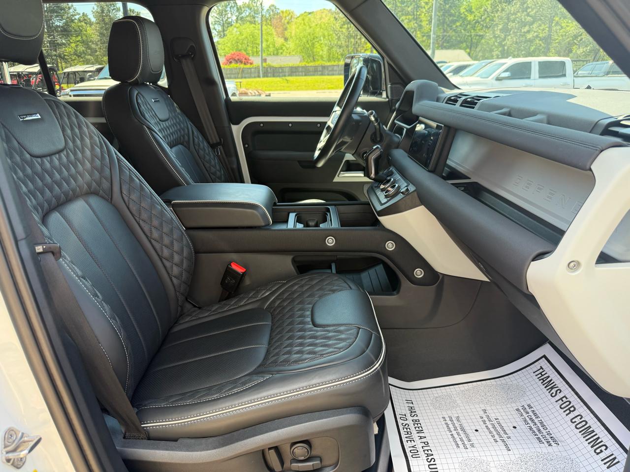 Land Rover Defender  2022