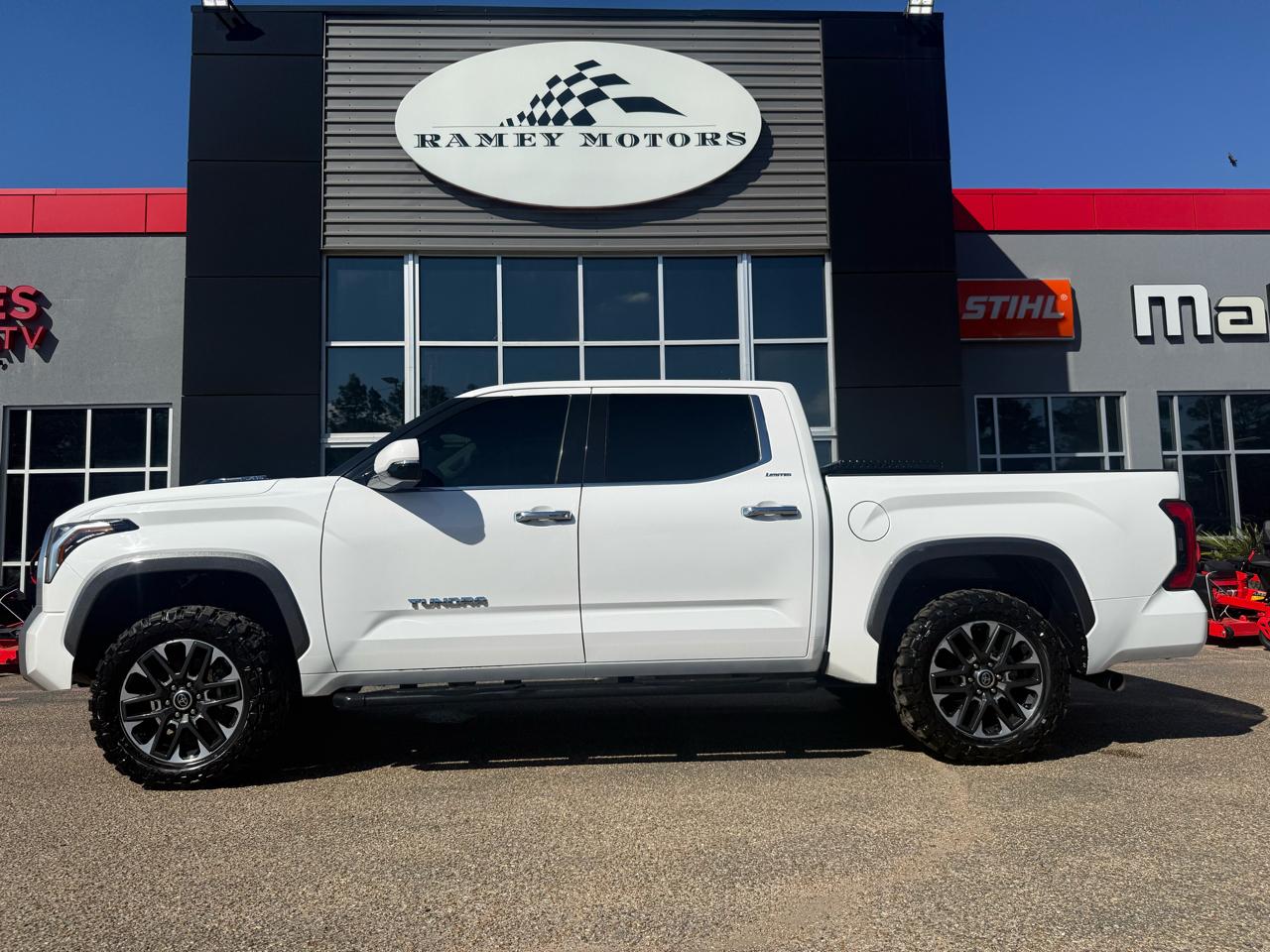 Toyota Tundra 4WD Limited Hybrid CrewMax 5.5' Bed (Natl) 2022