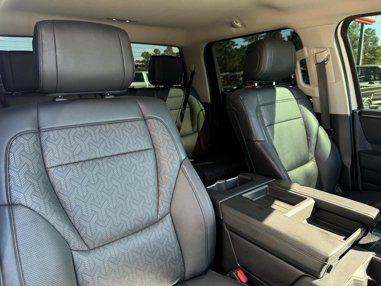 Toyota Tundra 4WD Limited Hybrid CrewMax 5.5' Bed (Natl) 2022