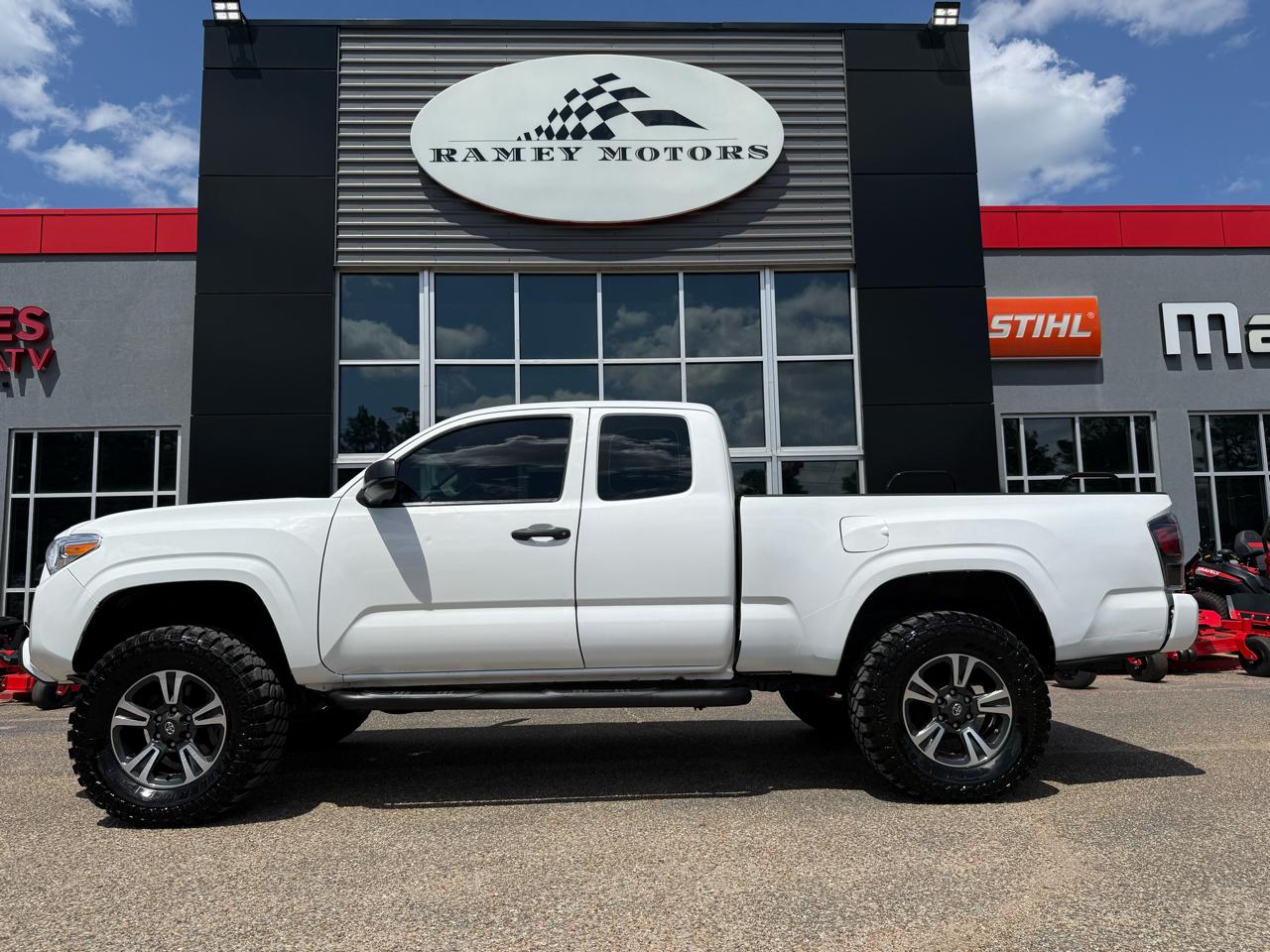Toyota Tacoma  2017