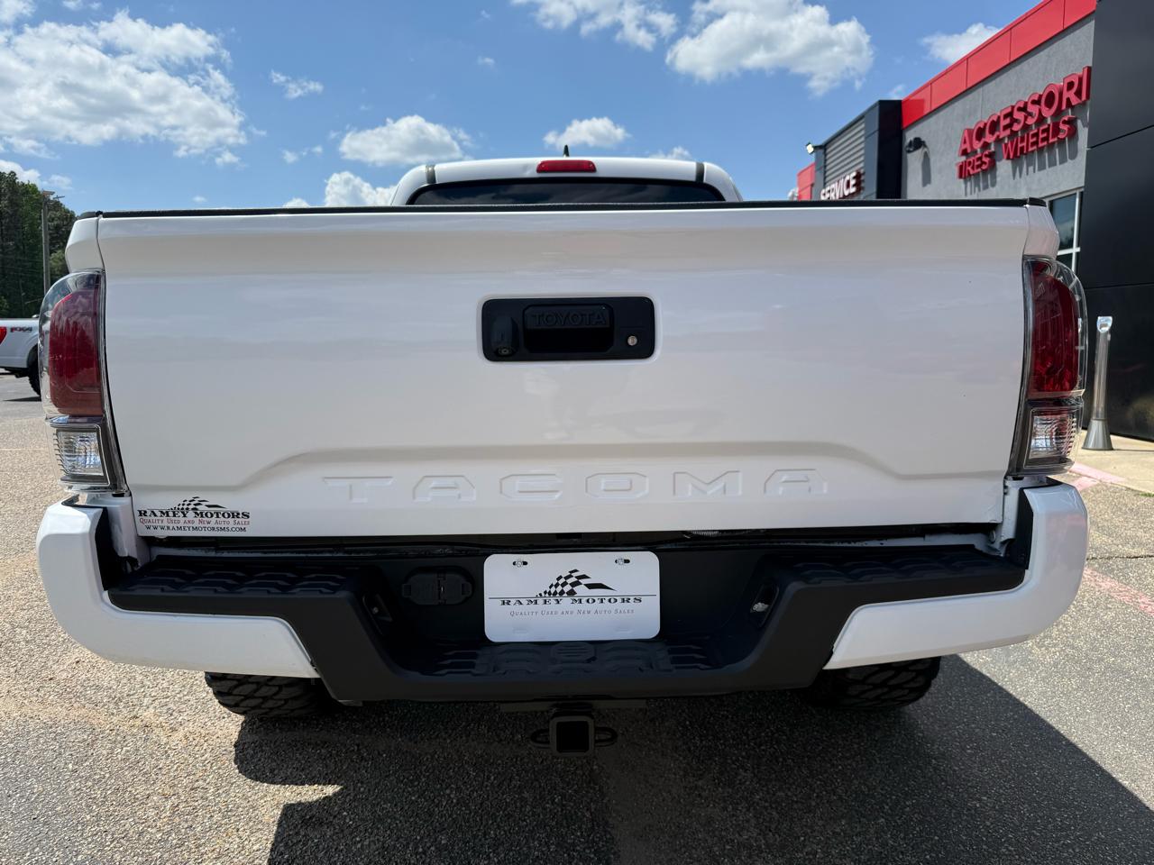 Toyota Tacoma  2017