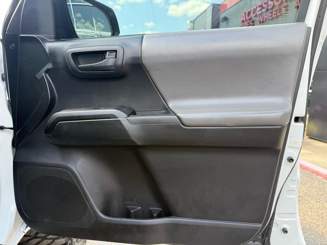 Toyota Tacoma  2017