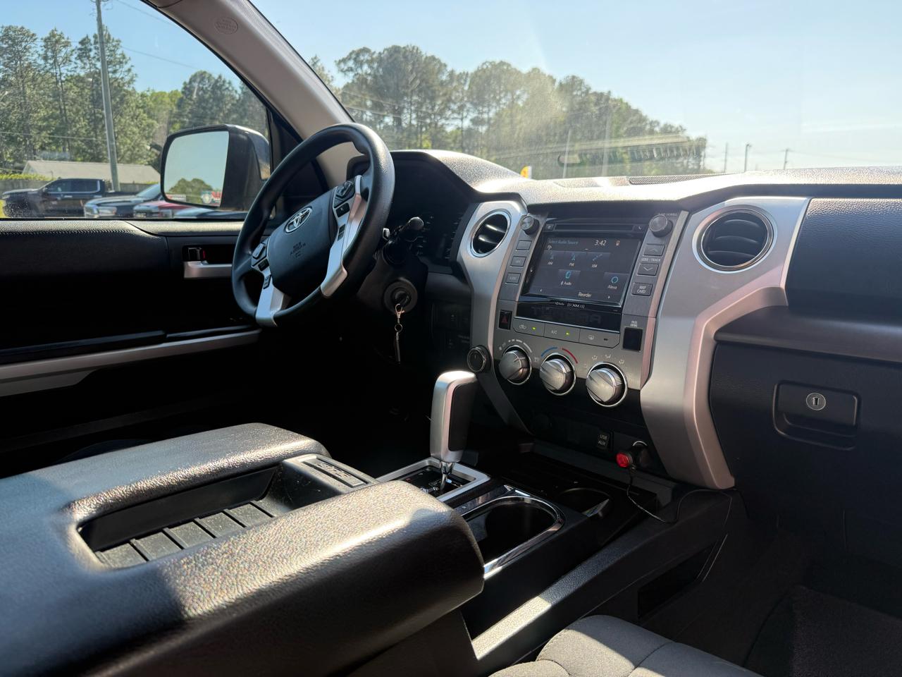 Toyota Tundra 4WD  2018