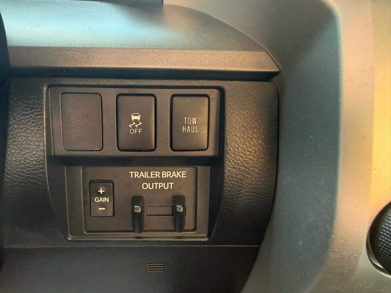 Toyota Tundra 4WD  2018
