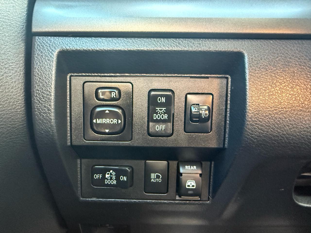Toyota Tundra 4WD  2018