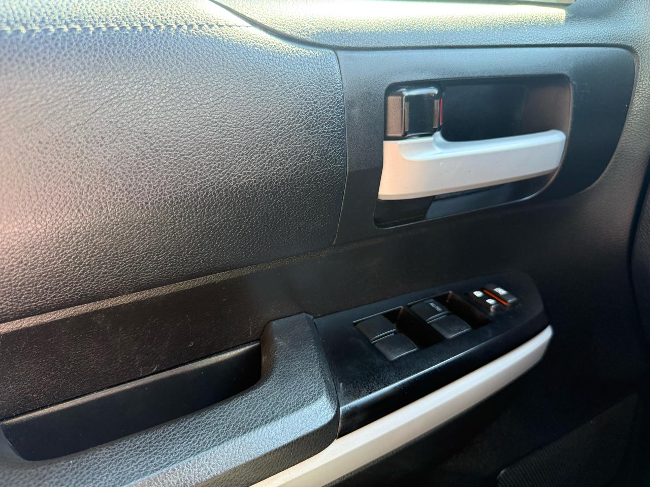 Toyota Tundra 4WD  2018