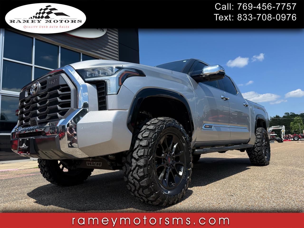 Toyota Tundra 4WD  2023
