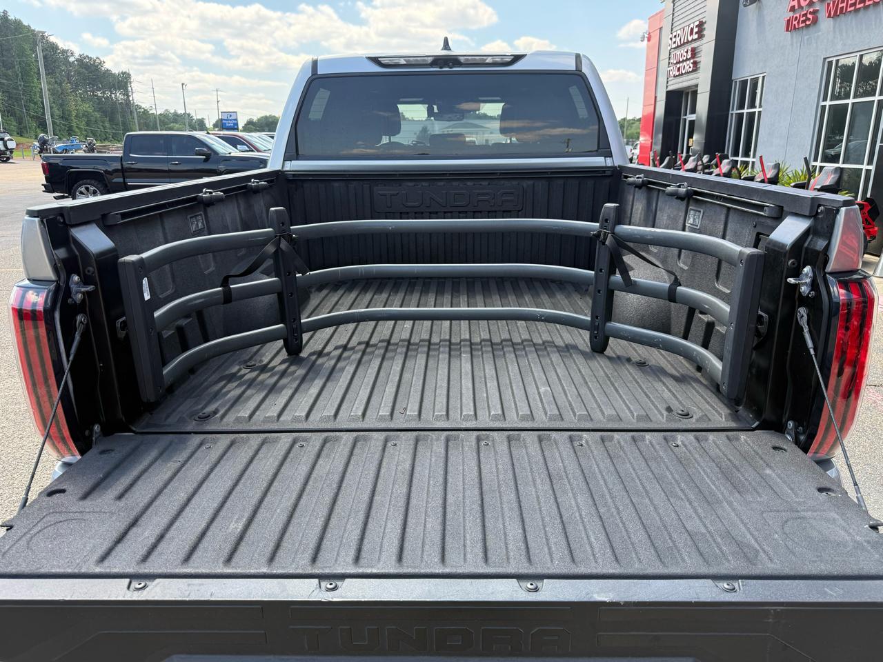 Toyota Tundra 4WD  2023