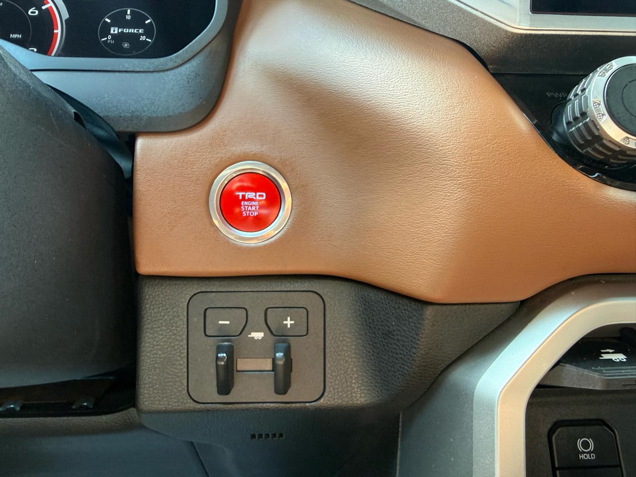 Toyota Tundra 4WD  2023