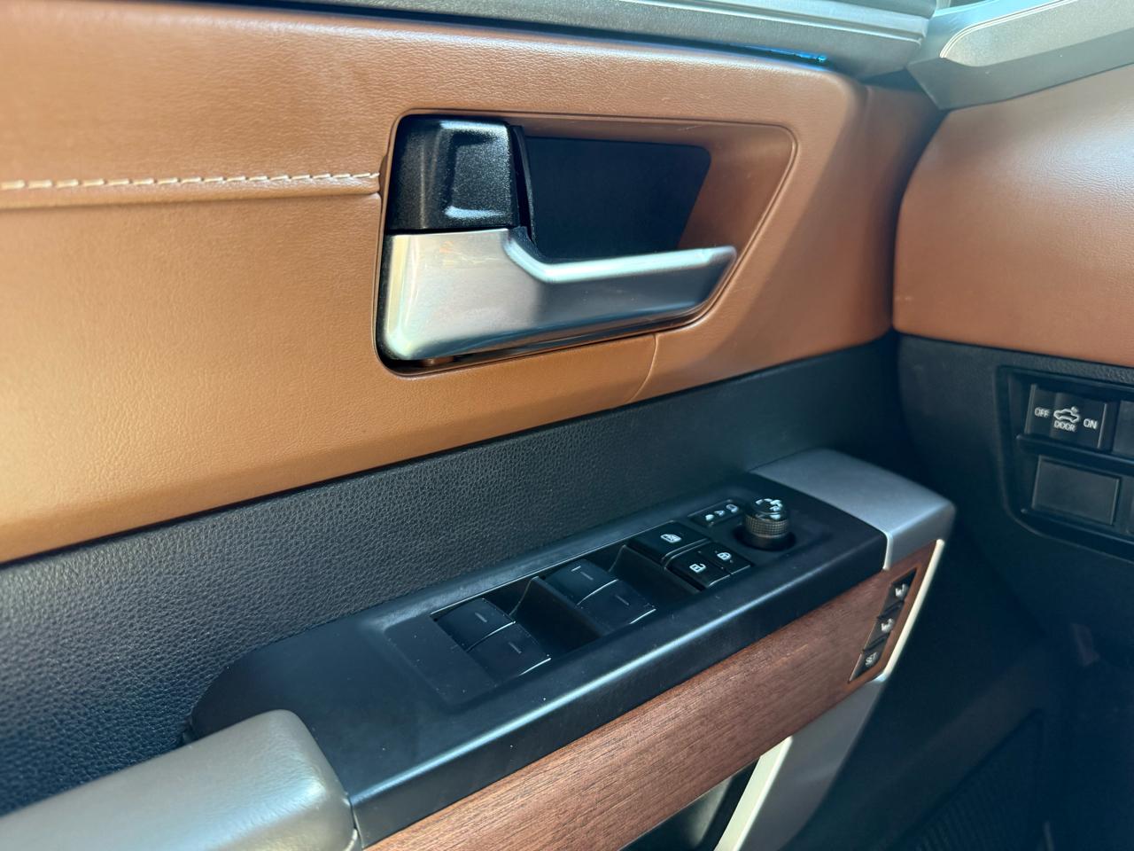 Toyota Tundra 4WD  2023