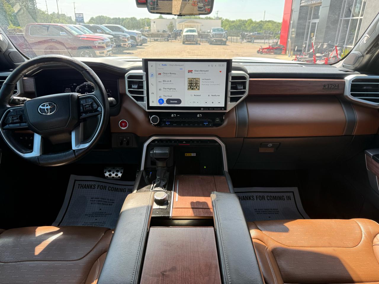 Toyota Tundra 4WD  2023