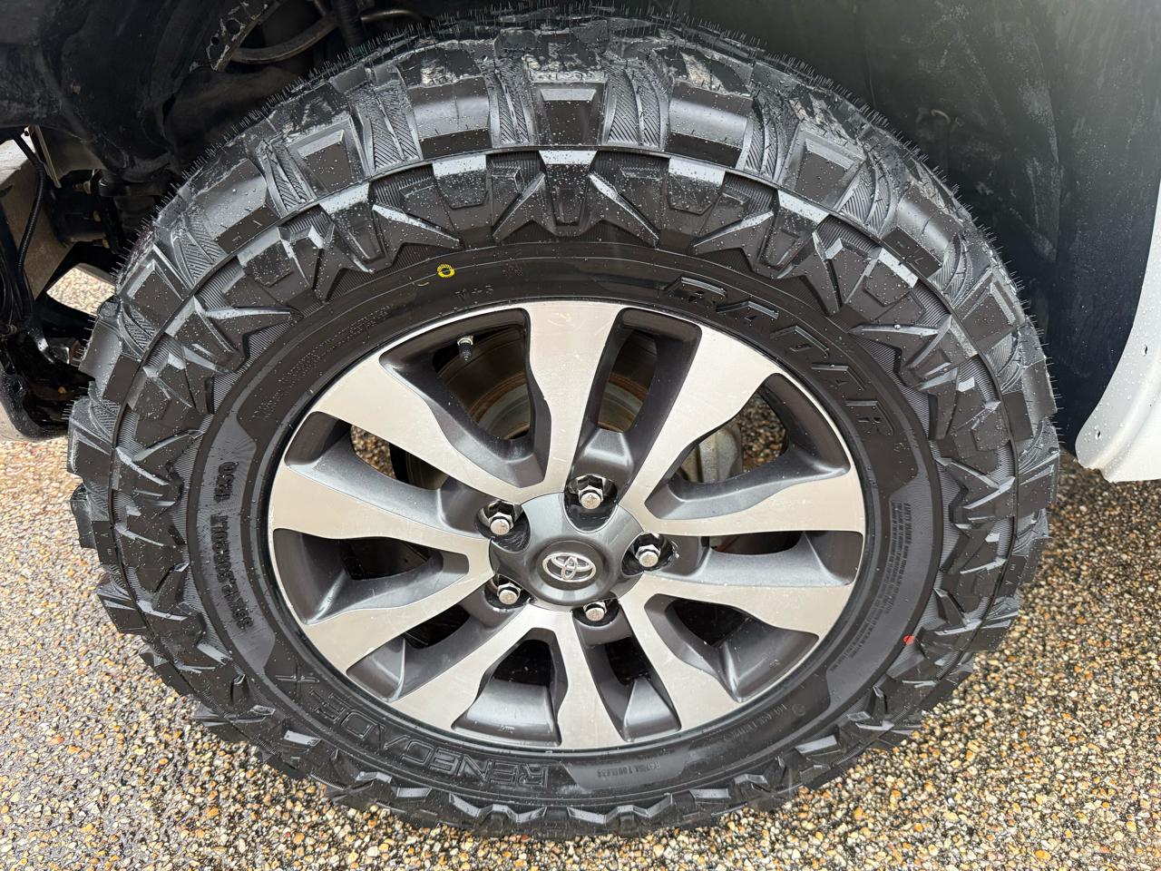 Toyota Tundra 4WD  2020