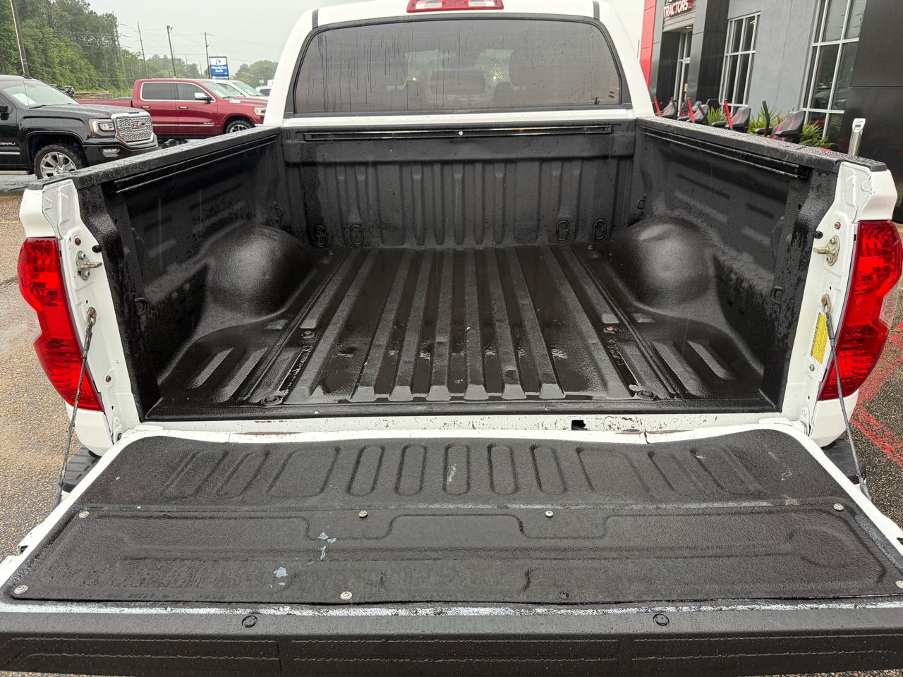 Toyota Tundra 4WD  2020