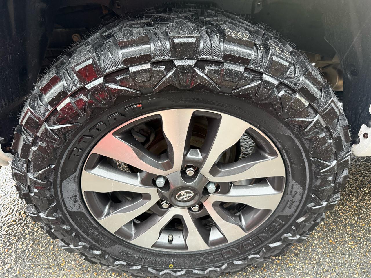 Toyota Tundra 4WD  2020