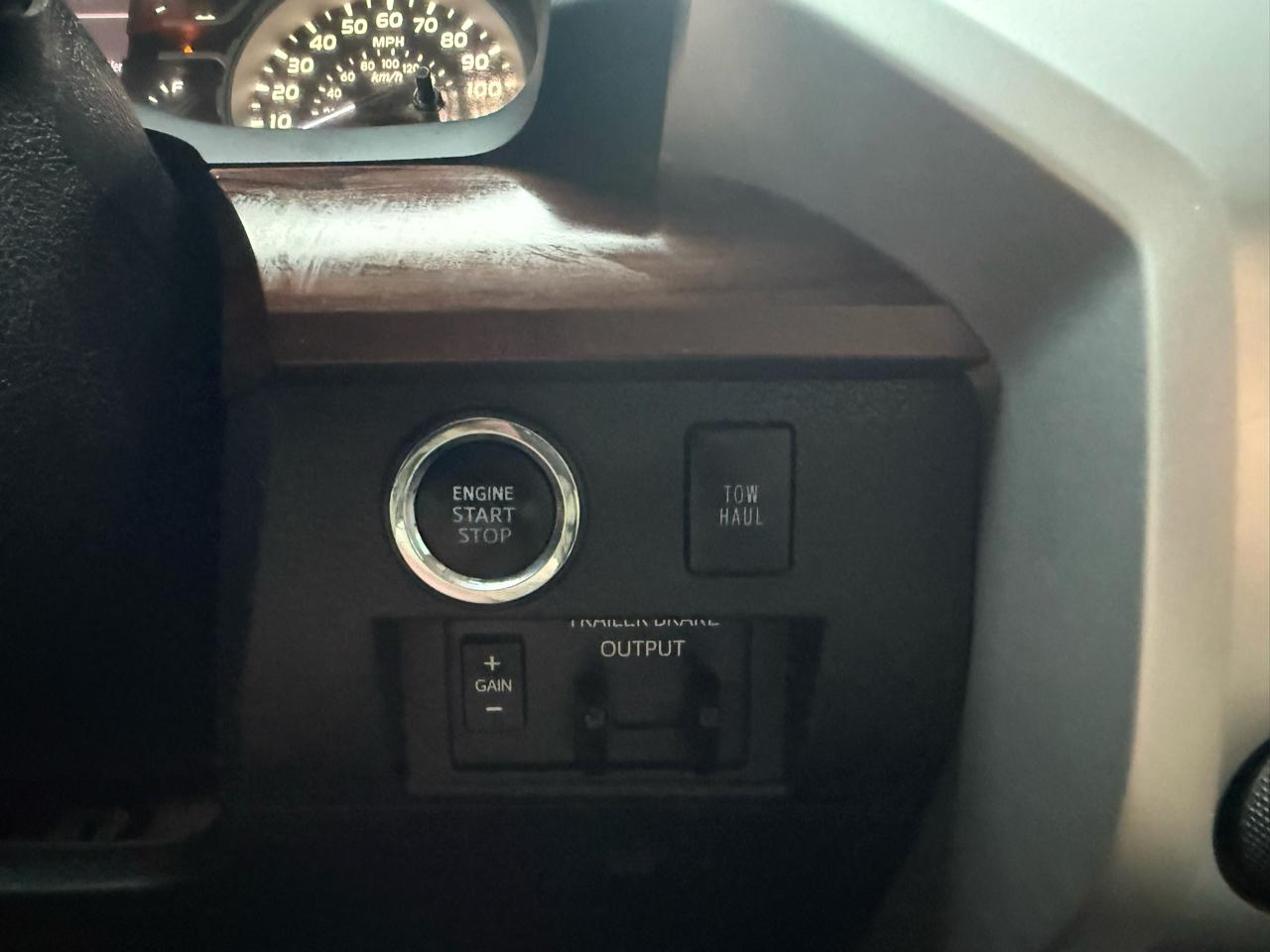 Toyota Tundra 4WD  2020