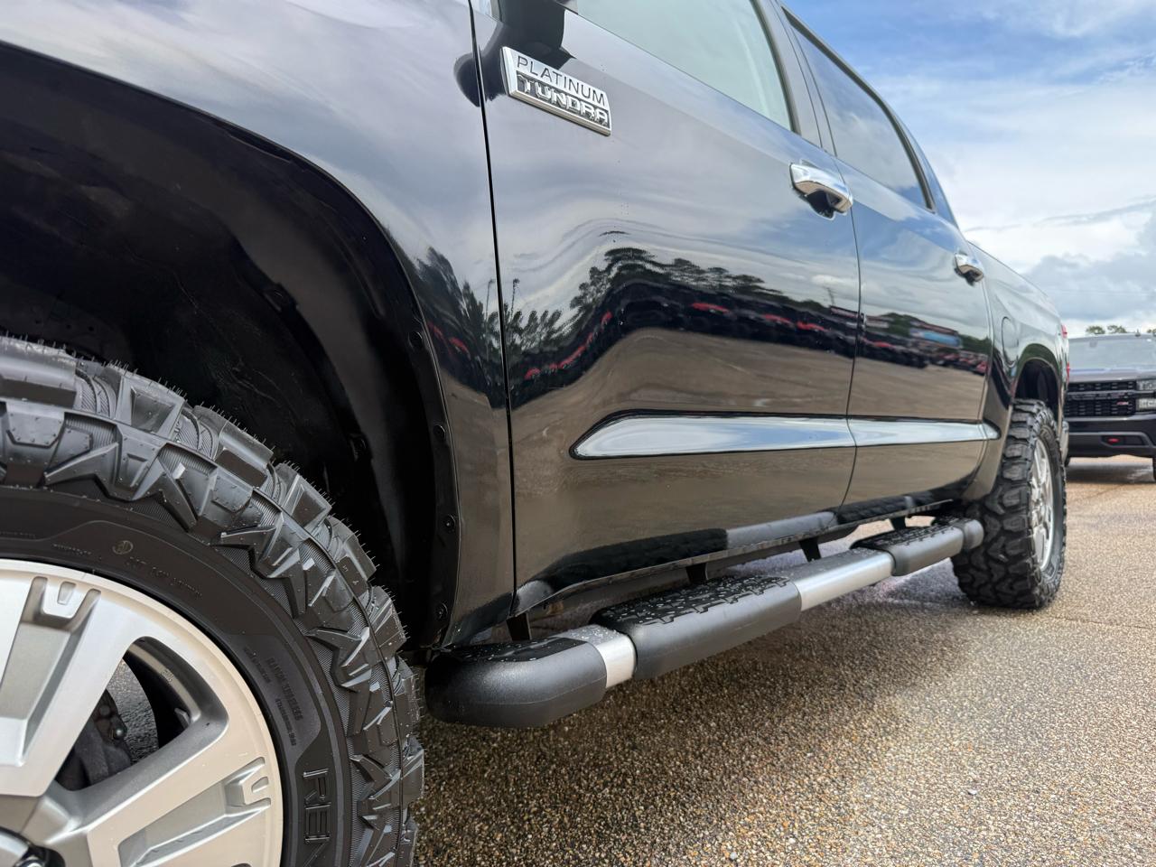 Toyota Tundra 4WD  2017