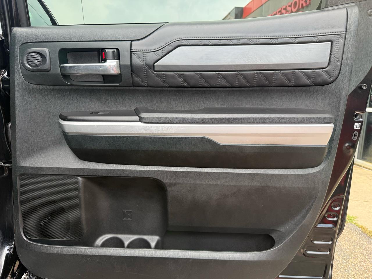 Toyota Tundra 4WD  2017