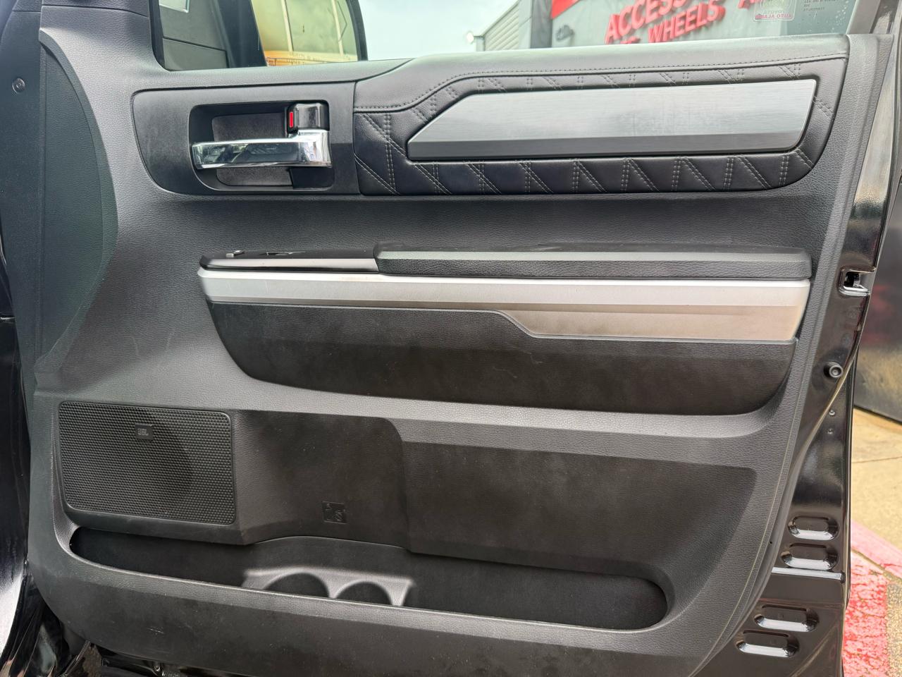 Toyota Tundra 4WD  2017