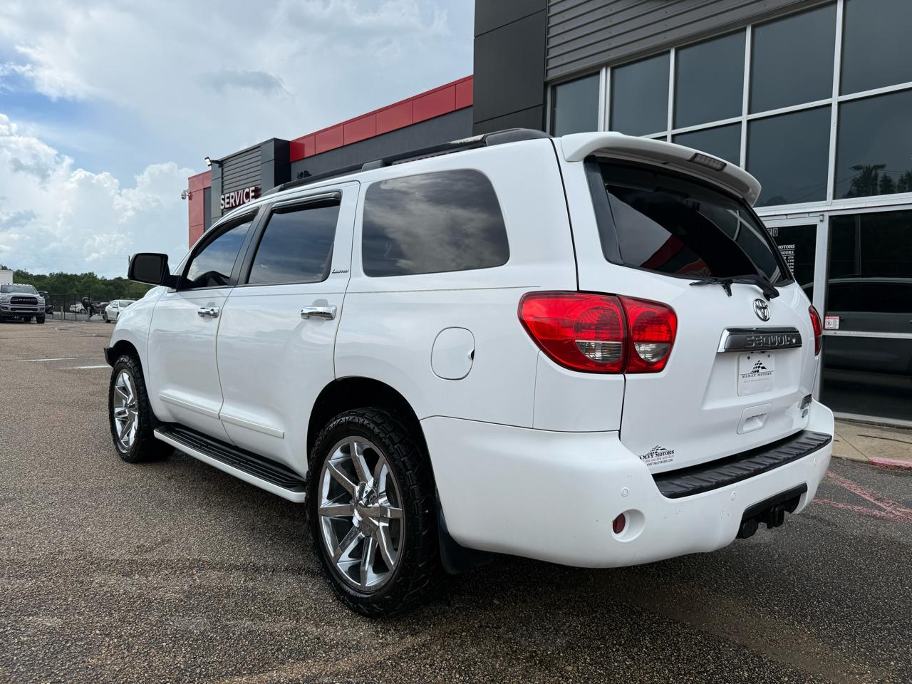 Toyota Sequoia  2011