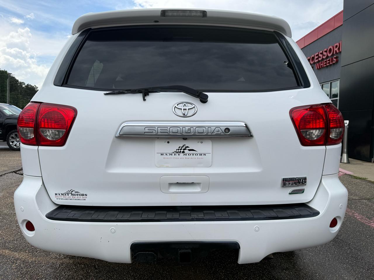 Toyota Sequoia  2011