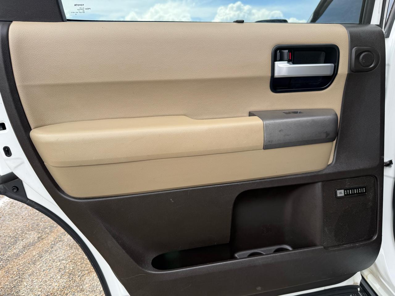 Toyota Sequoia  2011