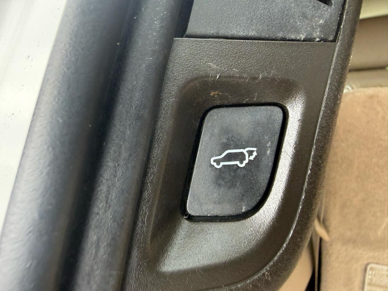 Toyota Sequoia  2011